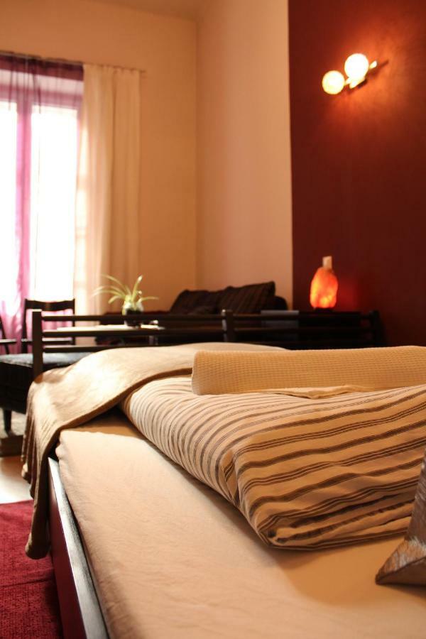 Yasmine Flat * Budapesta